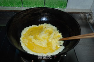 小葱炒鸡蛋的做法步骤：3