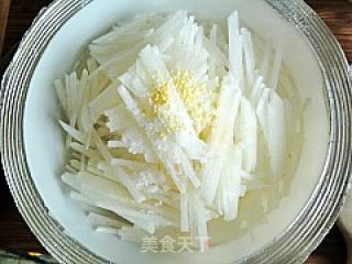 蛋香萝卜丝的做法步骤：2