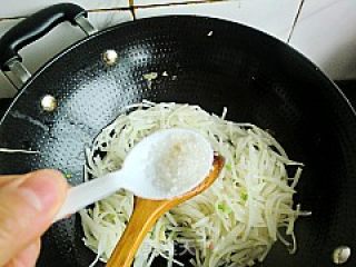 蛋香萝卜丝的做法步骤：7