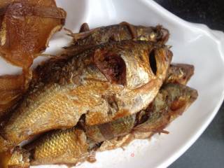 酥海鲫鱼的做法
