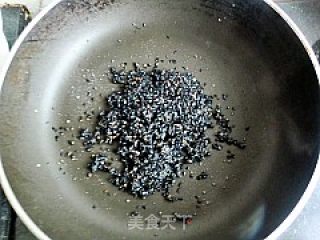 棋格芝麻栗子糕的做法步骤：3