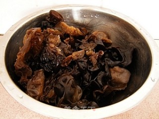 凤梨凤尾虾的做法步骤：2