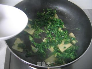荠菜冬笋的做法步骤：6