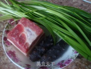 鲜美无比——韭菜海参馄饨的做法步骤：2