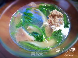 豌豆尖平菇排骨汤的做法
