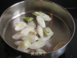 大葱炒素鸡的做法步骤：2