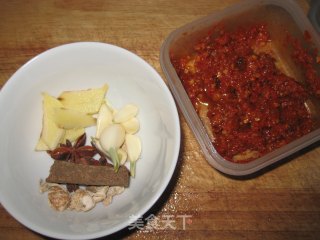 冬季美食--三宝烧排骨的做法步骤：4