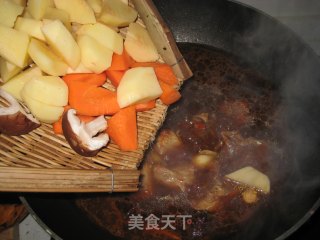 冬季美食--三宝烧排骨的做法步骤：10