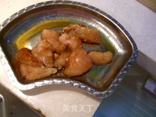 鸡肉炖蘑菇的做法步骤：1