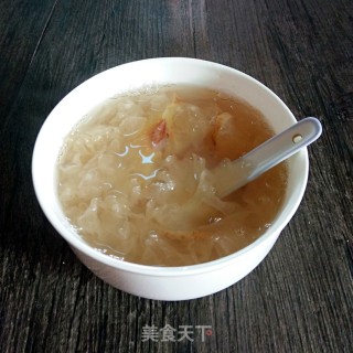 银耳雪梨糖水的做法
