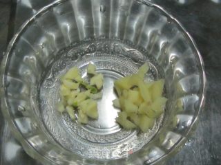 玉鳎烧萝卜的做法步骤：5