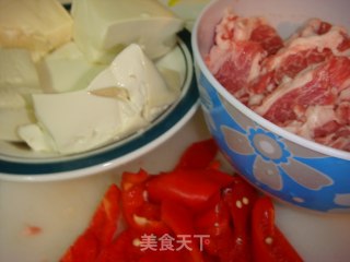 快捷家常菜“豆腐炒肉片”的做法步骤：1