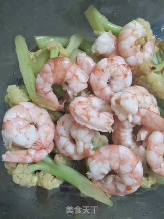 花菜虾仁的做法