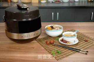青红萝卜猪展汤的做法