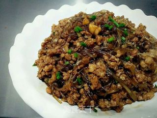 肉末粉丝 (蚂蚁上树) 饭桌上的抢手菜的做法