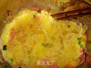 萝卜丝鸡蛋饼的做法步骤：2