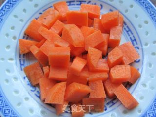 西兰花根茎炒素丁的做法步骤：6