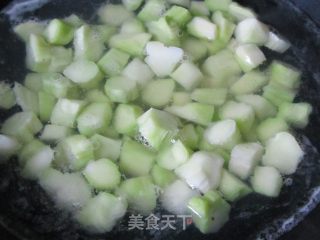 西兰花根茎炒素丁的做法步骤：13