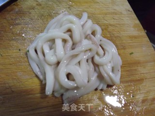 蒜香鱿鱼丝的做法步骤：2