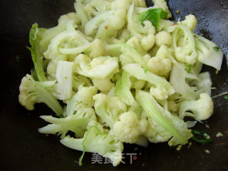 西红柿炒菜花的做法步骤：4