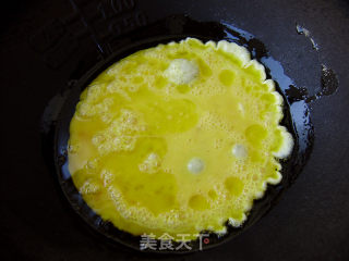 韭菜炒鸡蛋的做法步骤：2