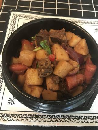 砂锅牛腩的做法