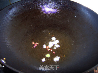 冬季暖身汤---酸辣鸡肉萝卜汤的做法步骤：3