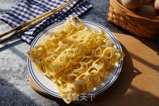 鸡蛋网卷饼的做法