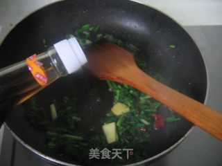 雪里红烧带鱼的做法步骤：3