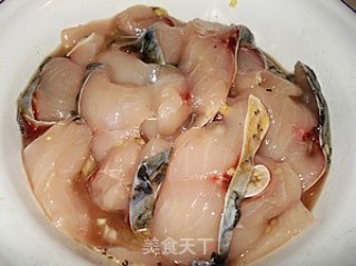 糖醋鱼片的做法步骤：1