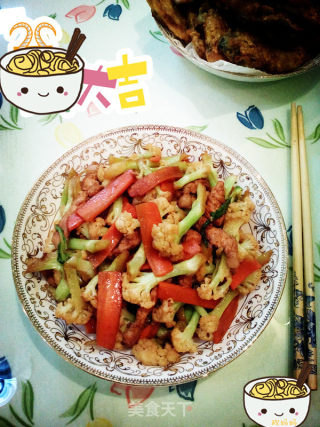 菜花炒肉的做法