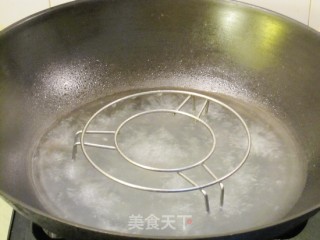 橄榄菜蒸鲈鱼的做法步骤：2