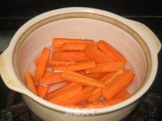 牛肉胡萝卜砂锅煲的做法步骤：4