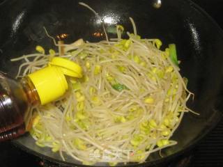 青蒜炒豆芽的做法步骤：4