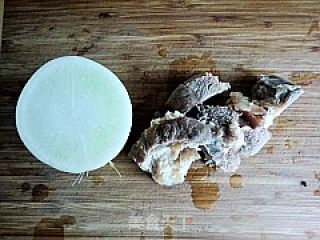 白萝卜煲牛肉的做法步骤：1