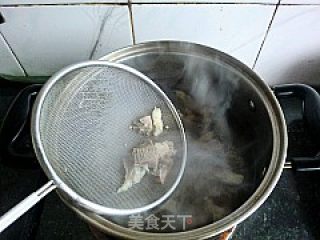 白萝卜煲牛肉的做法步骤：3