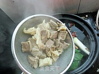 白萝卜煲牛肉的做法步骤：5