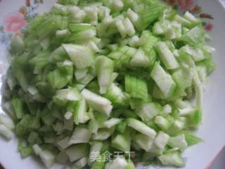 葫芦炒鸡蛋的做法步骤：2
