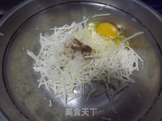 萝卜丝饼的做法步骤：2