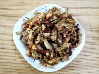 蒜蓉辣酱炒小鱼的做法
