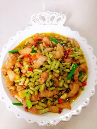 酸豆角炒肉丁的做法