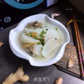 萝卜骨头汤的做法