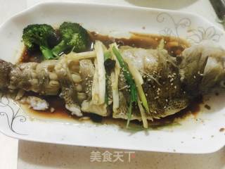 清蒸鲈鱼的做法