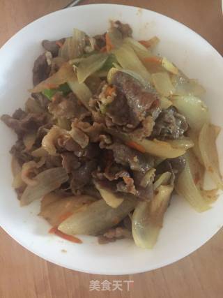 洋葱炒牛肉片的做法