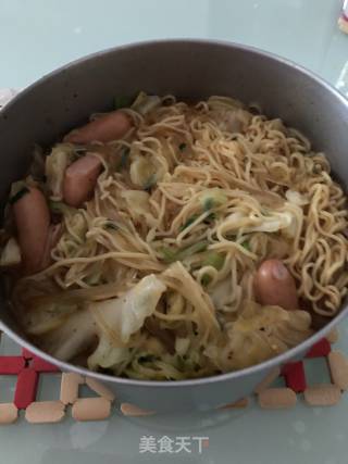 “快手懒餐”酸辣方便面粉丝的做法