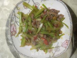 西芹牛肉的做法