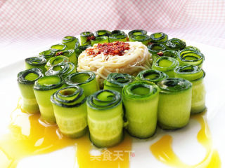 鸡汁黄瓜金针菇的做法