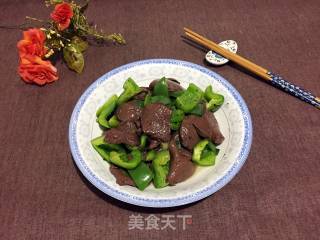 青椒炒猪血的做法