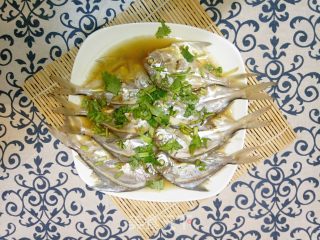 清蒸小鲳鱼的做法