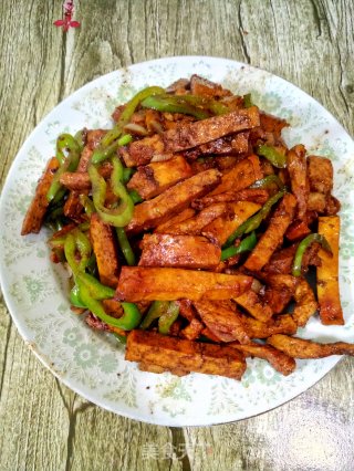 尖椒肉丝炒豆干的做法